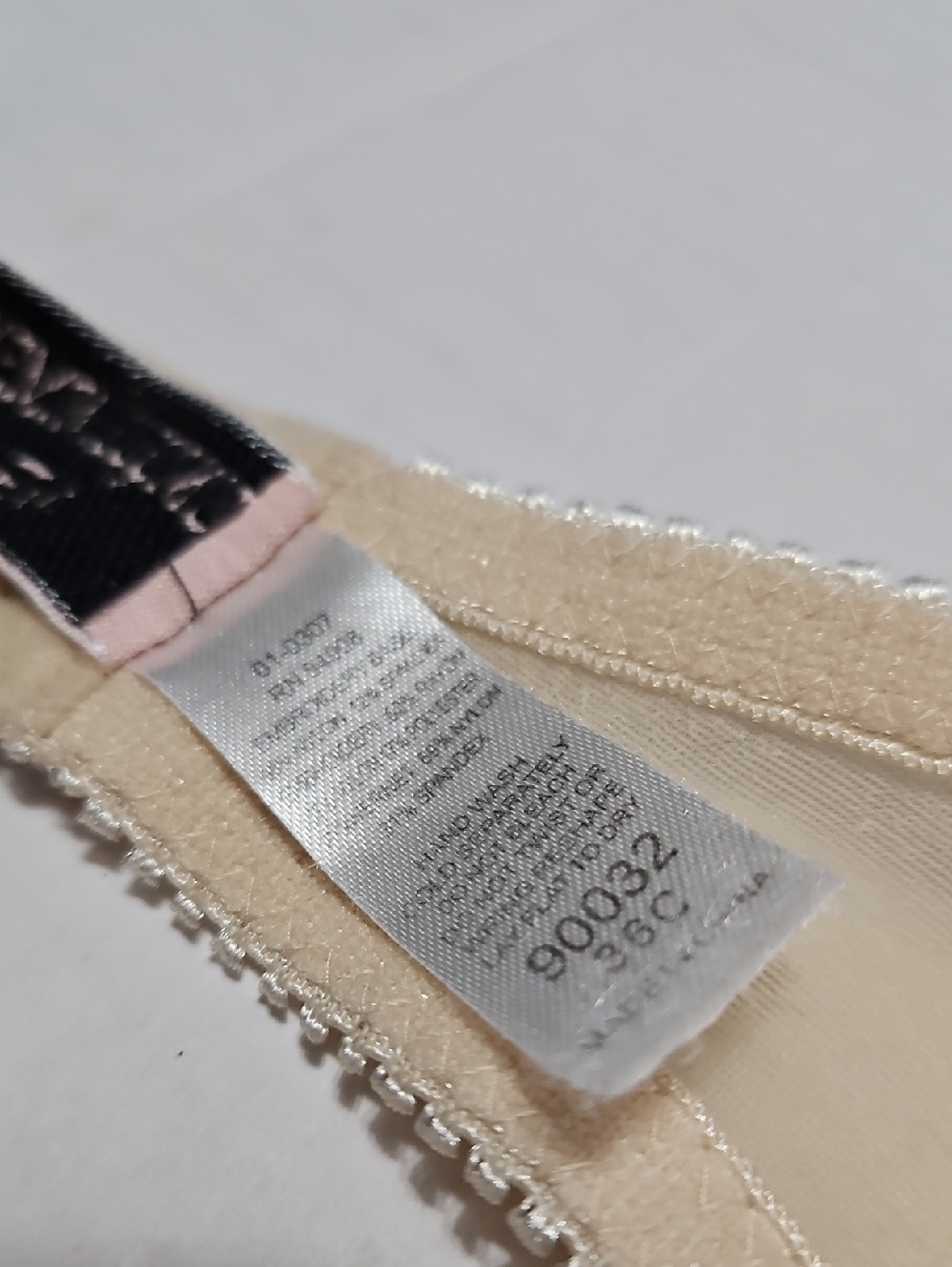 Unique Moments By Felina Sheer Lace Embroidered Underwire Bra in Nude Size 36C - Picture 5 of 9